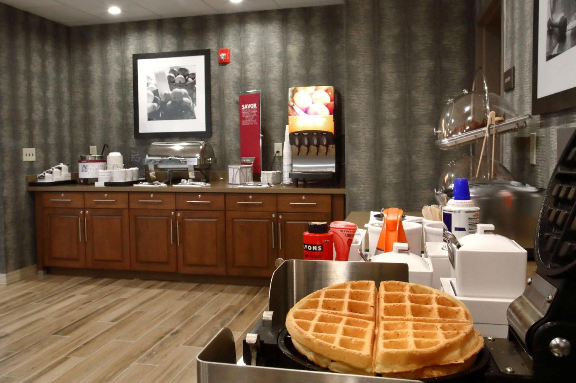 Hampton Inn & Suites By Hilton Baltimore/Aberdeen, Md Экстерьер фото